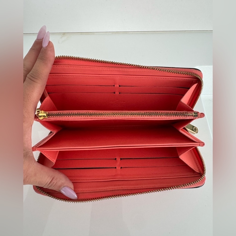 Louis Vuitton Sweet Monogram Vernis Zippy Wallet Coral Pink Limited Edition - Picture 3 of 16